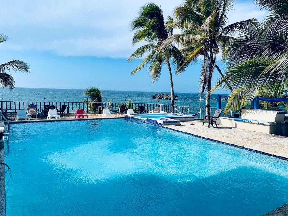 Ventana Al Atlantico At Arecibo 681 Ocean Drive Apartment Islote Bagian luar foto